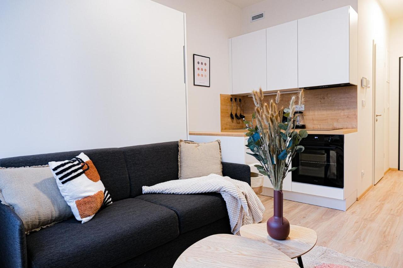 Mymozart Apartments Prague By Rentero Property Екстериор снимка