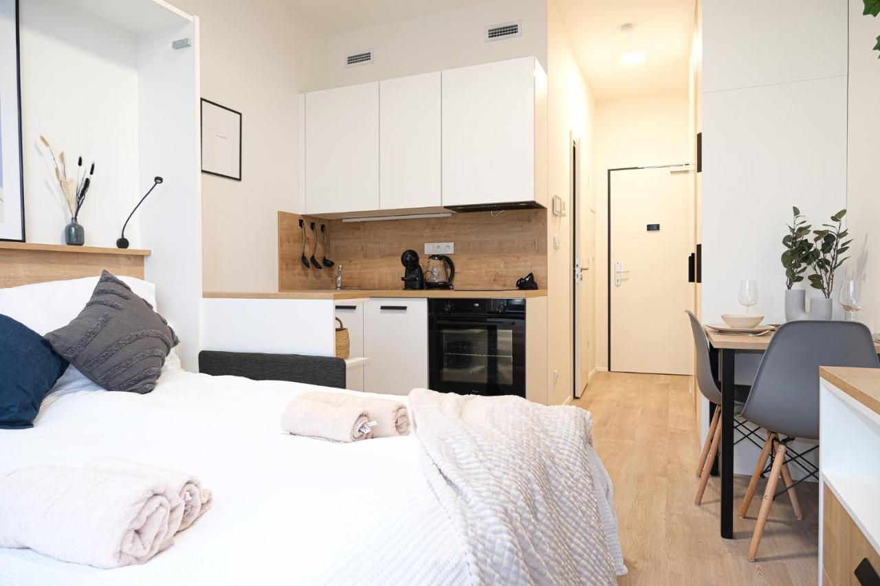 Mymozart Apartments Prague By Rentero Property Екстериор снимка