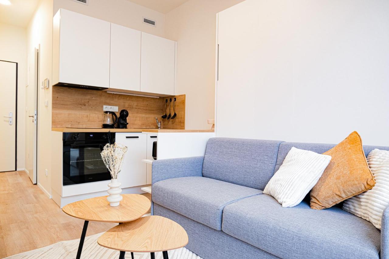 Mymozart Apartments Prague By Rentero Property Екстериор снимка