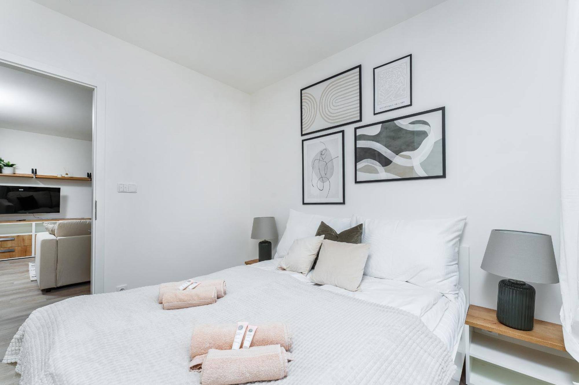 Mymozart Apartments Prague By Rentero Property Екстериор снимка
